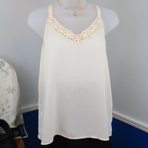 Forever 21 Fancy Blush Pink Floral Trim Racerback Flowy Tank - Picture 1 of 15